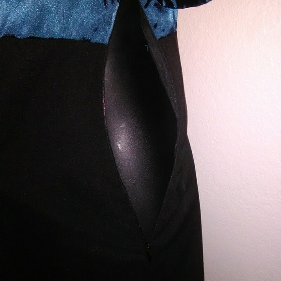 Dress - Picture 6 of 8